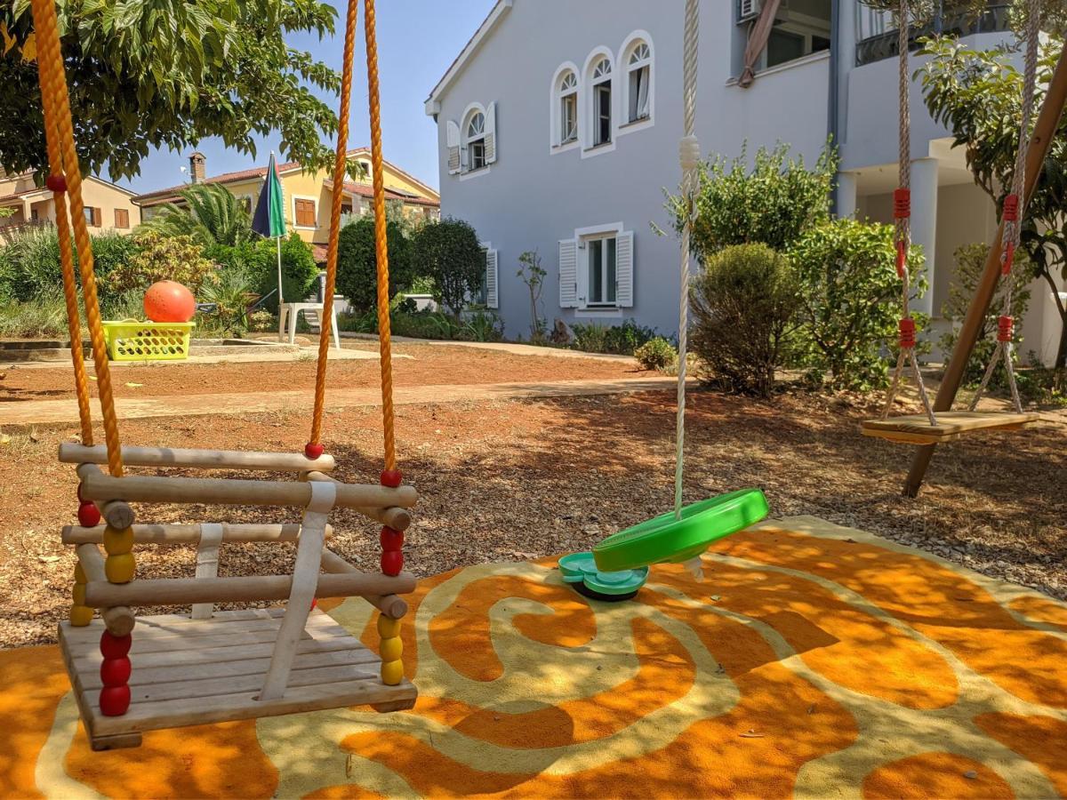 Villa Triton Vinkuran Exterior foto