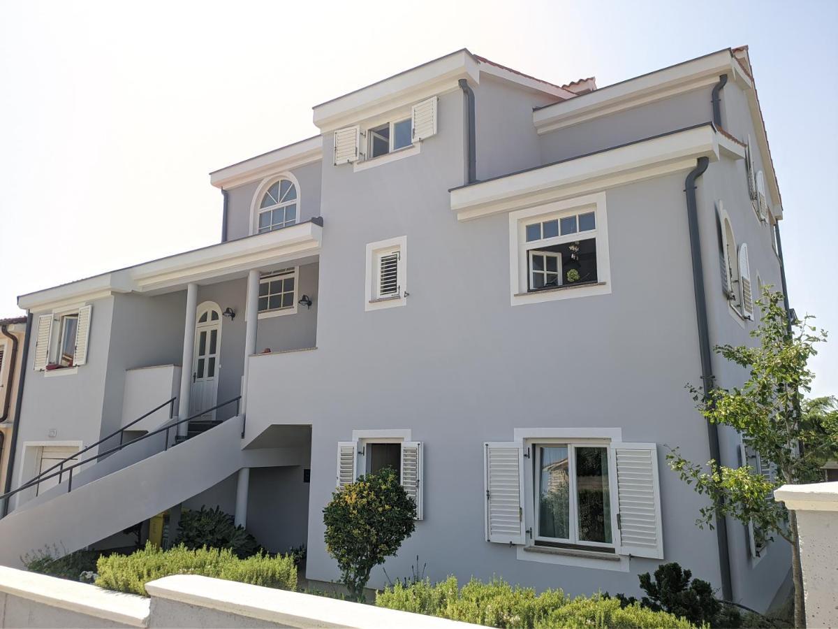 Villa Triton Vinkuran Exterior foto
